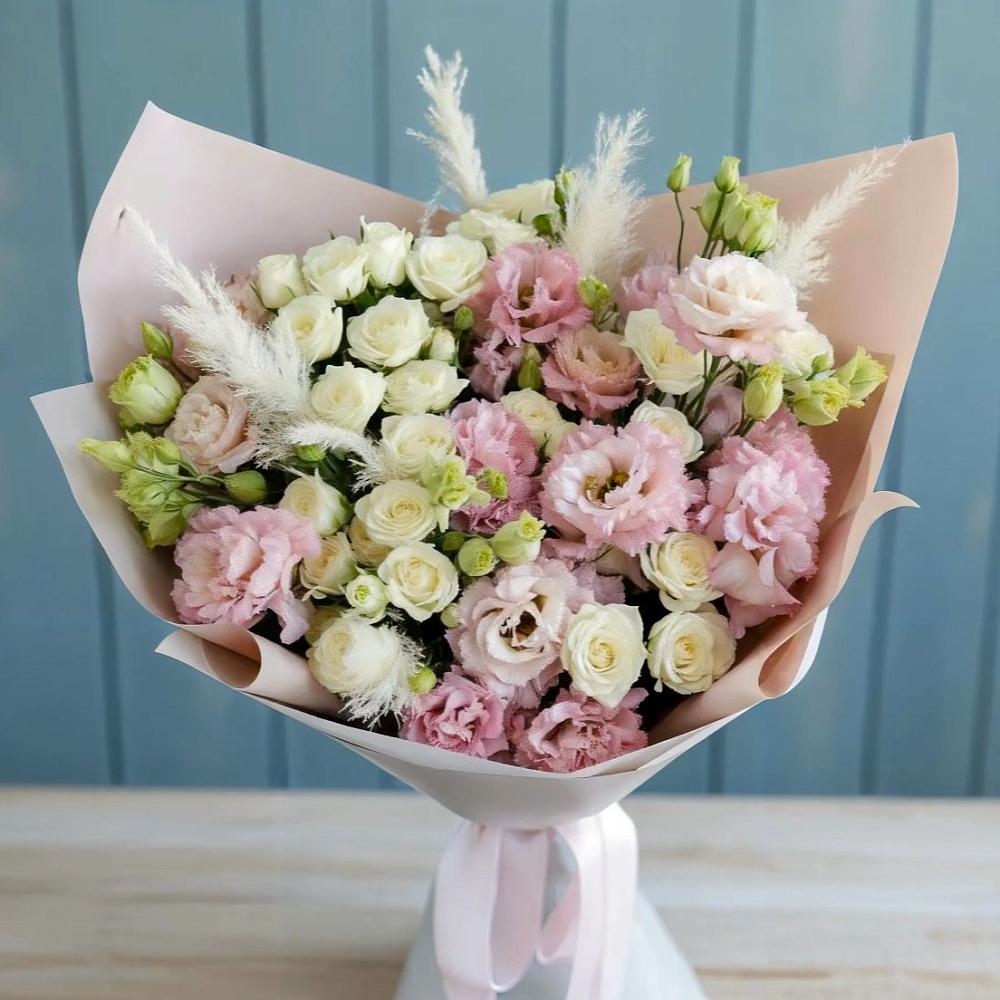 Букет цветов из: Альстромерии и Розы в Свирске