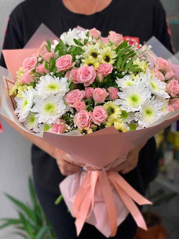 Букет цветов из: Розы и Хризантемы в Свирске