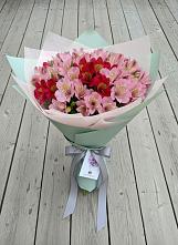 Букет цветов из:  Альстромерии #REPLACE_PRED# Свирске