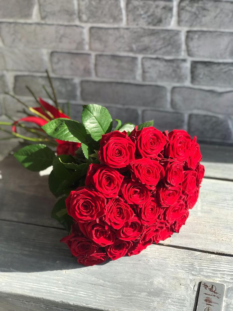 Букет Красные розы Фридом в Свирске