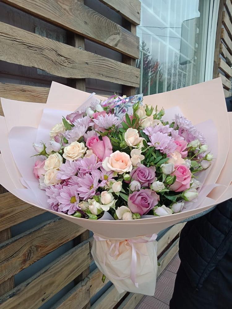 Букет цветов из: Розы и Хризантемы в Свирске