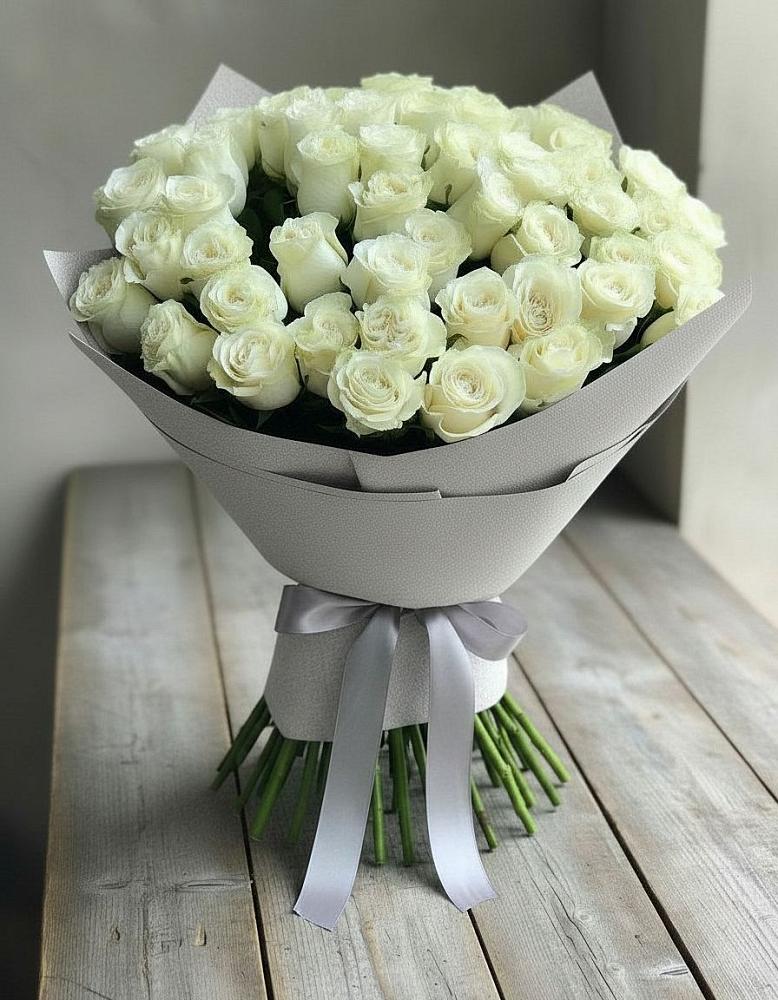 Букет 35 Белых роз в Свирске