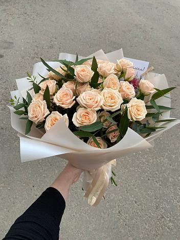 Букет Кремовые розы Латте в Свирске