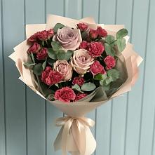 Букет цветов из:  Гвоздики и Розы в Свирске