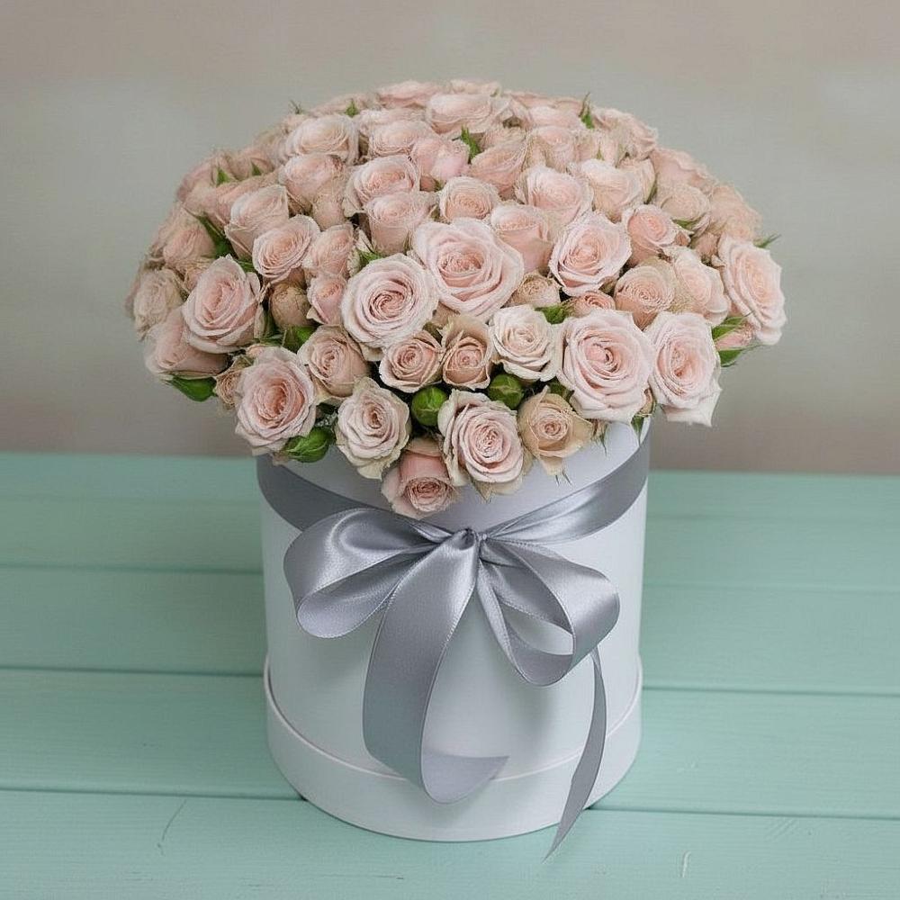 Цветочная композиция из Розы в шляпной коробке в Свирске