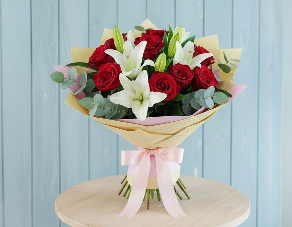 Букет цветов из: Лилии и Розы в Свирске